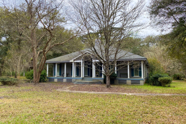 House with Land on Wadmalaw 1433 Martins Point