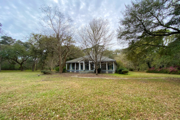 House with Land on Wadmalaw 1433 Martins Point