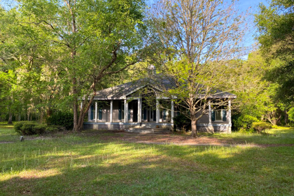 House with Land on Wadmalaw 1433 Martins Point