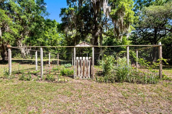 Marshfront home on Wadmalaw Island | 2660 Cherry Point Road