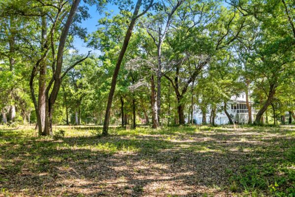 Marshfront home on Wadmalaw Island | 2660 Cherry Point Road