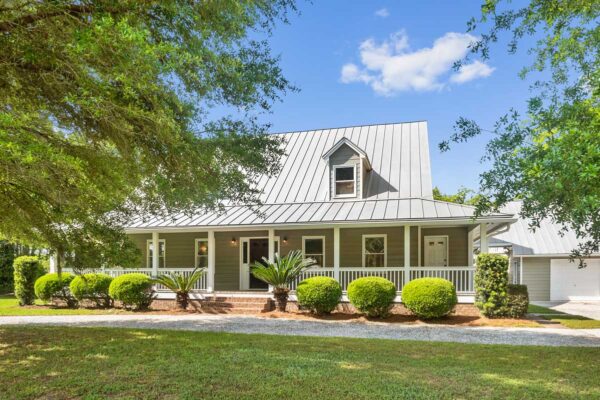 Waterfront Home in Meggett | 4411 Lord Proprietors Road