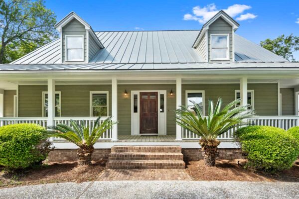 Waterfront Home in Meggett | 4411 Lord Proprietors Road