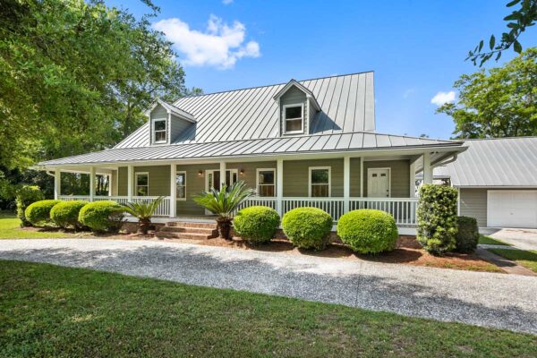 Waterfront Home in Meggett | 4411 Lord Proprietors Road