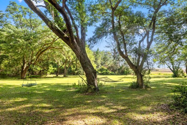 Marshfront home on Wadmalaw Island | 2660 Cherry Point Road