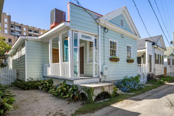 Fully Restored Historic Home in Charleston 5 Ducs Court Exterior